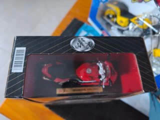 Maisto 1:18 Honda VFR y F6C Colección