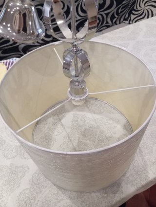 Lámpara de diseño plateada