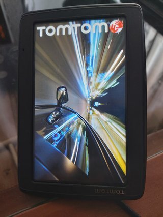 Navegador GPS TomTom para coche + Soporte ventosa