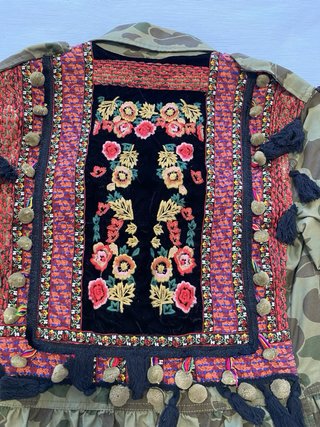 Chaqueta Zara Militar Bordada