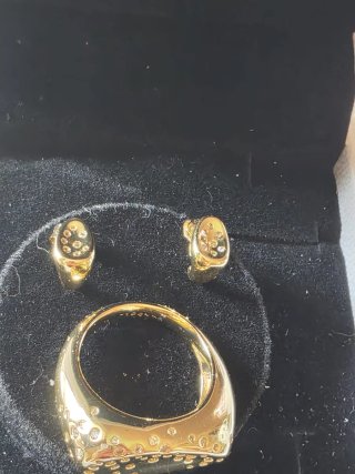 Anillo y Pendientes Pandora Dorados