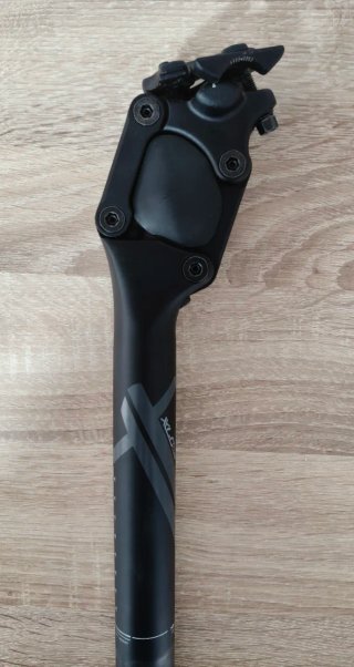 Tija XLC Amortiguada 31.6mm Negra