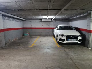 Garaje en venta en Eixample Nord – La Devesa en Girona