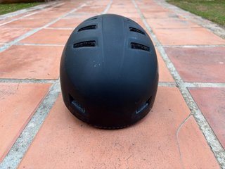 Casco Wingfoil/Kitesurf ENSIS Double Shell Negro