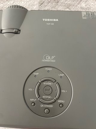 Proyector Toshiba TDP-S8 para piezas