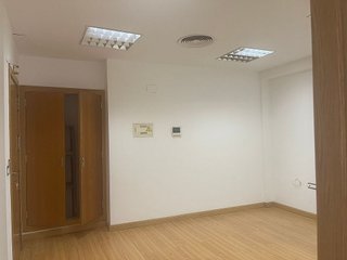 Oficina en alquiler en Avda de Madrid - Pº de la Estación en Jaén