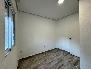 Piso en alquiler en Almendrales en Madrid