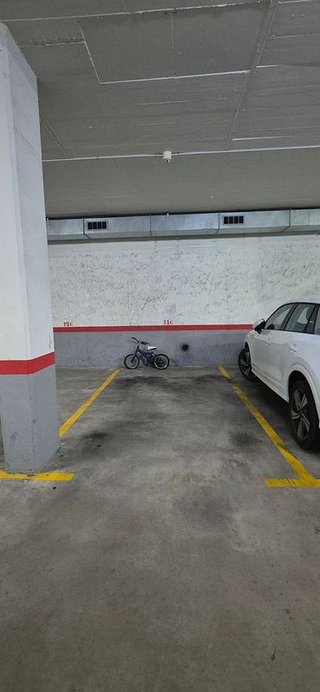 Garaje en alquiler en La Plana en Esplugues de Llobregat