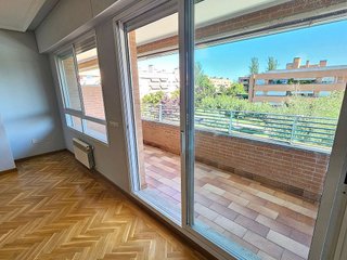 Ático en alquiler en Prado de Somosaguas en Pozuelo de Alarcón
