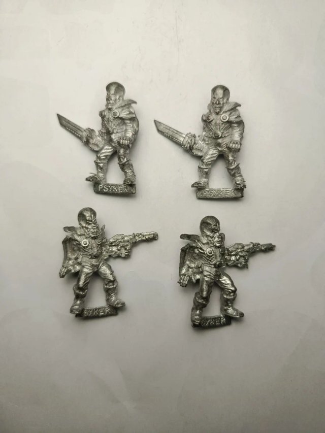 Psykers Rogue Trader Metal precio por miniatura