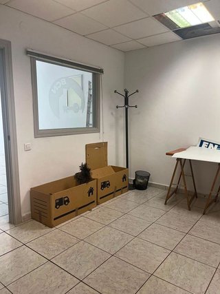 Local comercial en alquiler en El Camp de l'Arpa del Clot en Barcelona