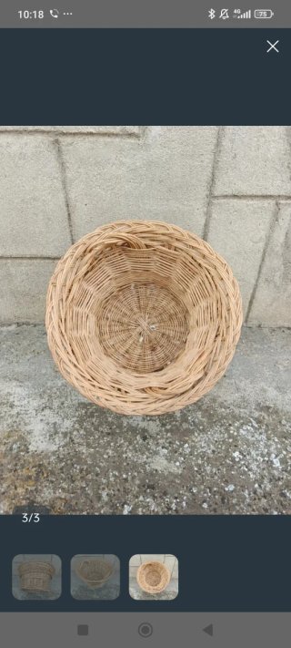 Cesta de mimbre artesanal