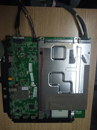 LG 40UF695V TV, por piezas.