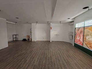 Local comercial en alquiler en Los Remedios en Sevilla