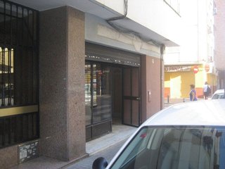 Local comercial en alquiler en Los Remedios en Sevilla