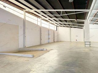Nave industrial en alquiler en Fuente del Jarro en Paterna