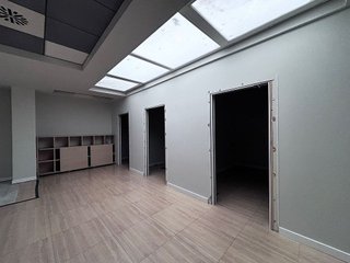 Local comercial en alquiler en Plaza España - Villa Pilar - Reyes Católicos - Vadillos en Burgos