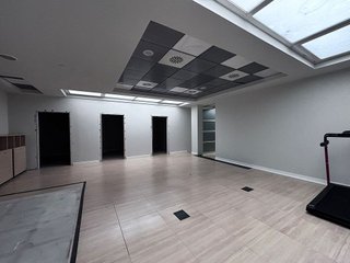 Local comercial en alquiler en Plaza España - Villa Pilar - Reyes Católicos - Vadillos en Burgos