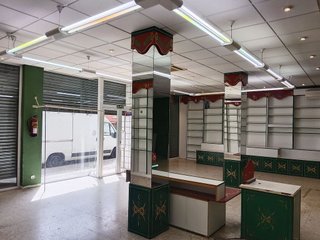 Local comercial en alquiler en La Granja en Zaragoza