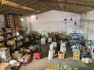 Nave industrial en venta en Centre en Ripollet