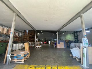 Nave industrial en venta en Centre en Ripollet