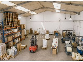Nave industrial en venta en Centre en Ripollet