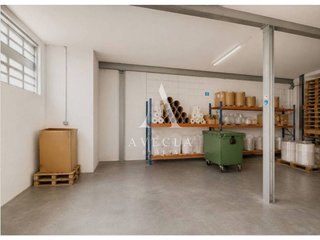 Nave industrial en venta en Centre en Ripollet