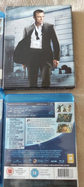 Pack Blu-ray Piratas del Caribe + Casino Royale
