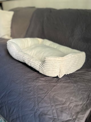 Cama para gato/perro blanco/crema suave