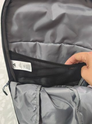 Mochila Adidas Gris y Negra