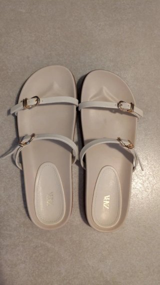 Sandalias planas Zara hueso mujer