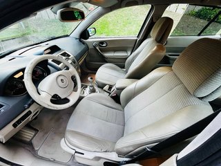 SE VENDE RENAULT MEGANE 1.5 DCI 105CV 2006 2500€