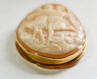 Camafeo Italiano vintage de Oro 750