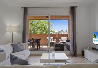 Piso en alquiler en Elviria en Marbella