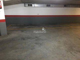 Garaje en alquiler en Eixample Sud – Migdia en Girona