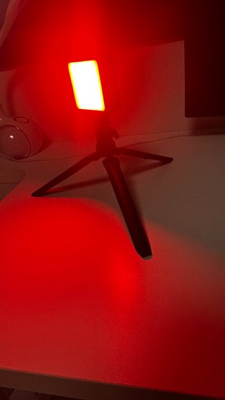 Trípode con luz LED multifunción