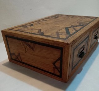 Archivador cajonera de madera con marquetería
