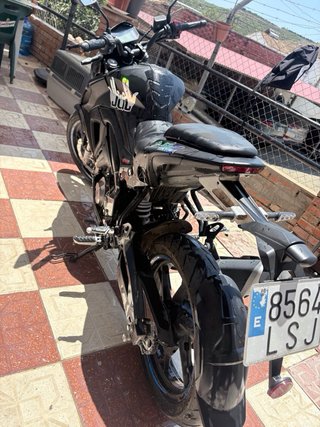 Keeway RKF 125 Negra