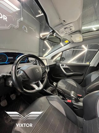 Peugeot 2008 1.2 PureTech S&S Allure 110