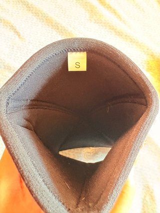 Rodilleras negras con logo
