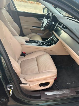 Jaguar XF 2.0D Prestige 180CV 2016
