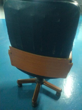 Silla de oficina giratoria de cuero