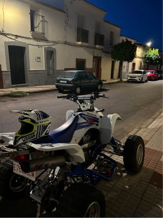 Suzuki LTZ 400