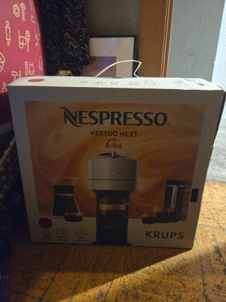 Cafetera Nespresso Vertuo Next Krups Roja
