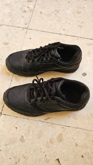 Zapatillas Nike Beige/Blanco 20€ skechers negro