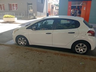 Peugeot 208 2015