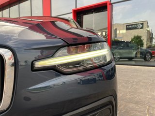 Volvo V60 D3 MOMENTUM 2018