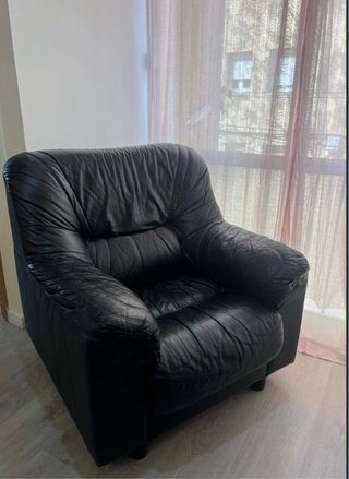 Sillón de piel negro