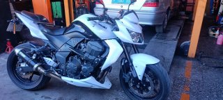 Kawasaki Z750 Blanca