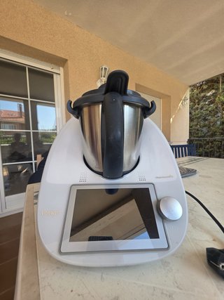 Thermomix TM6 con accesorios y bolsa